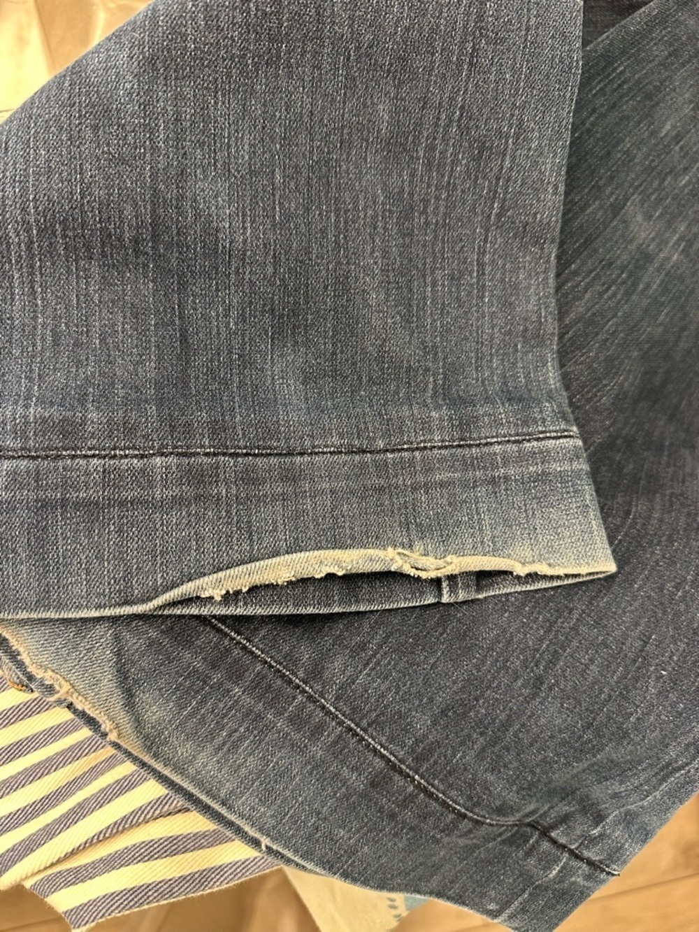 J Brand The Doll High Rise Flare Jeans Size 29 Dark Wash 4-Way Stretch - Picture 10 of 10